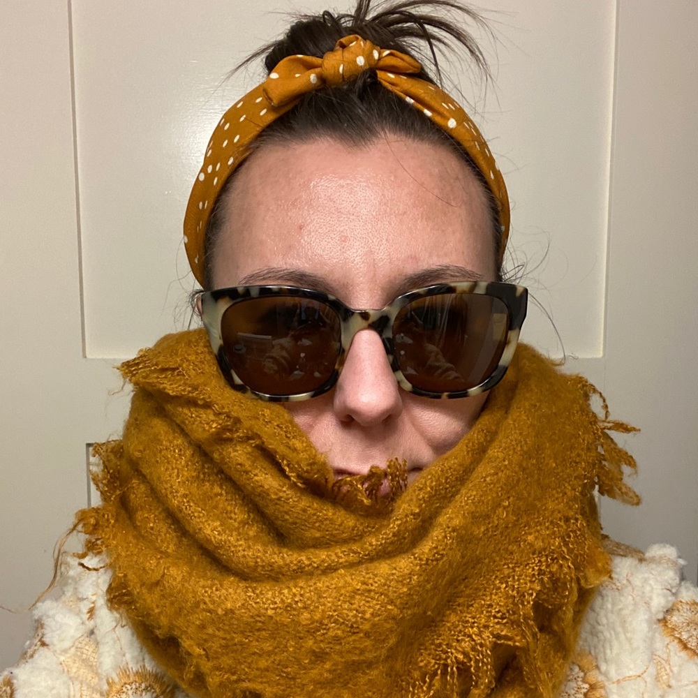 Meet your Posher, Whitney